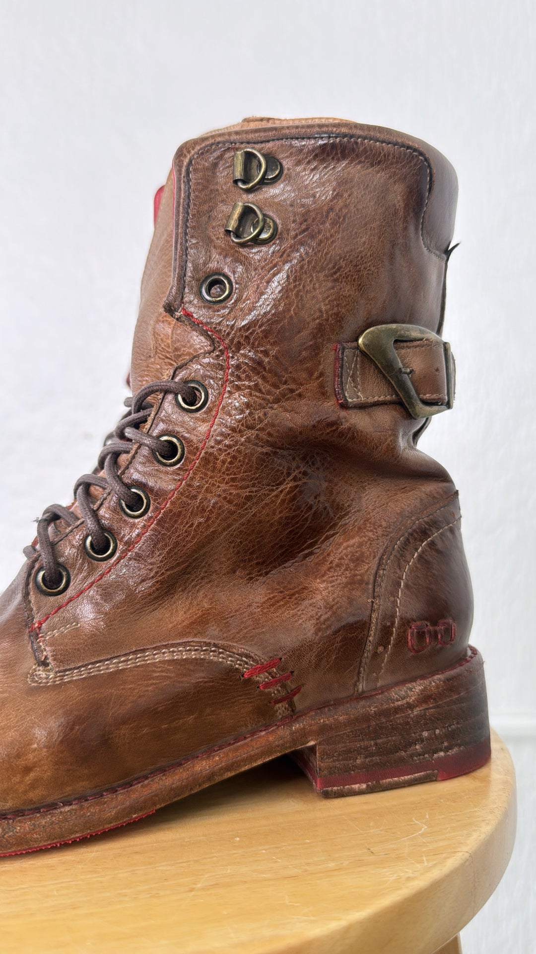 Bedstu Anne, Olive Rustic Tremolo