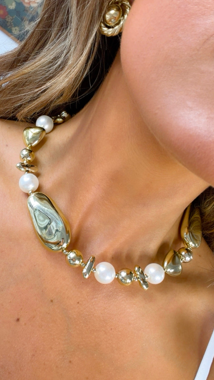 Pearls & Beads Necklace