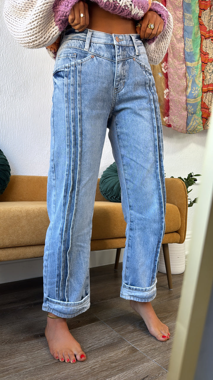 Ridge Pleated Barrel, Medium Light