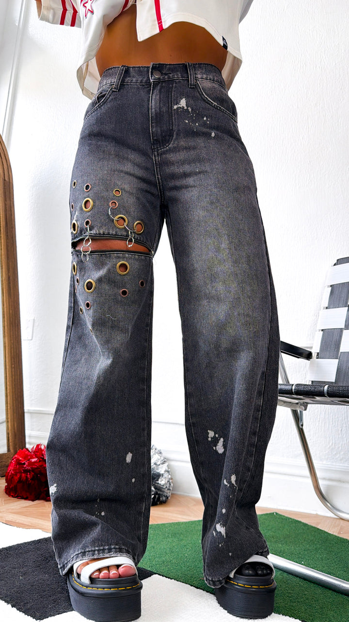 Edgy Washed Eyelet Ring Jeans, Black