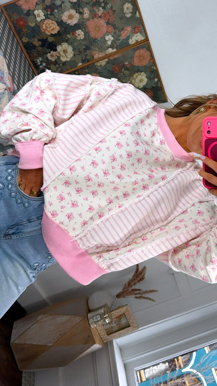 Comfort in Florals Crewneck, Lt. Pink