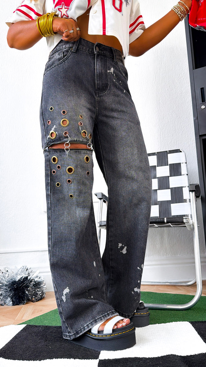 Edgy Washed Eyelet Ring Jeans, Black
