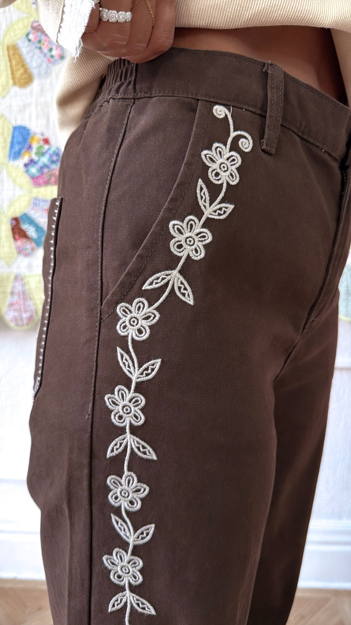 Elenor Embroidered Pants, Dk. Chocolate