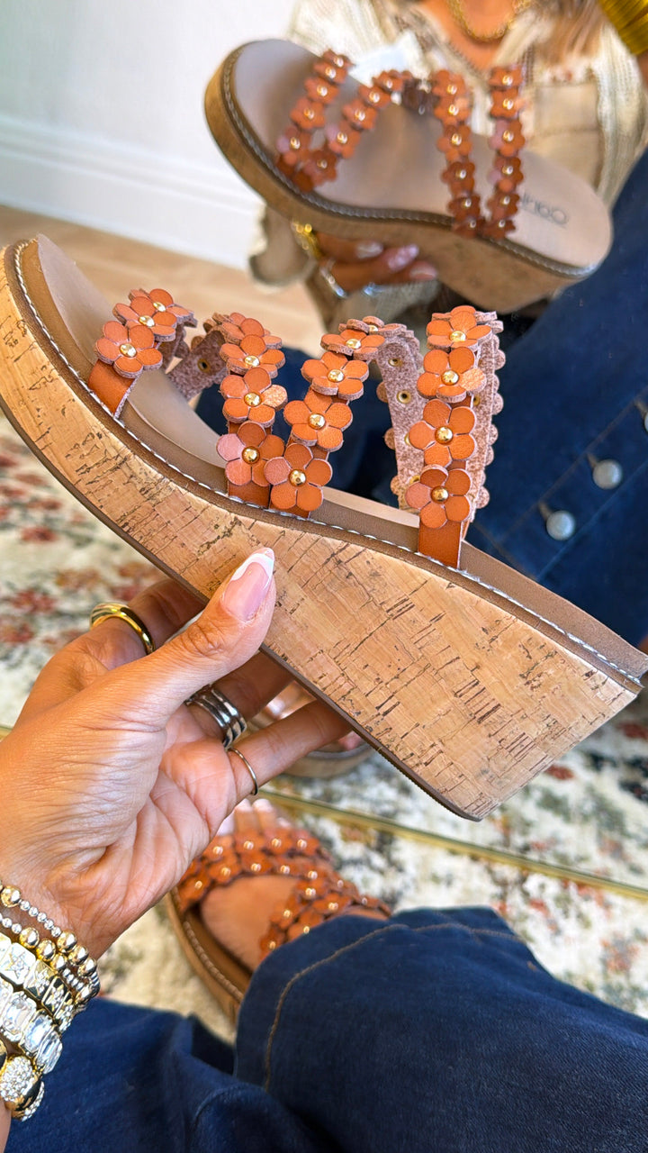 Floral Strap Plattform Wedge, Cognac