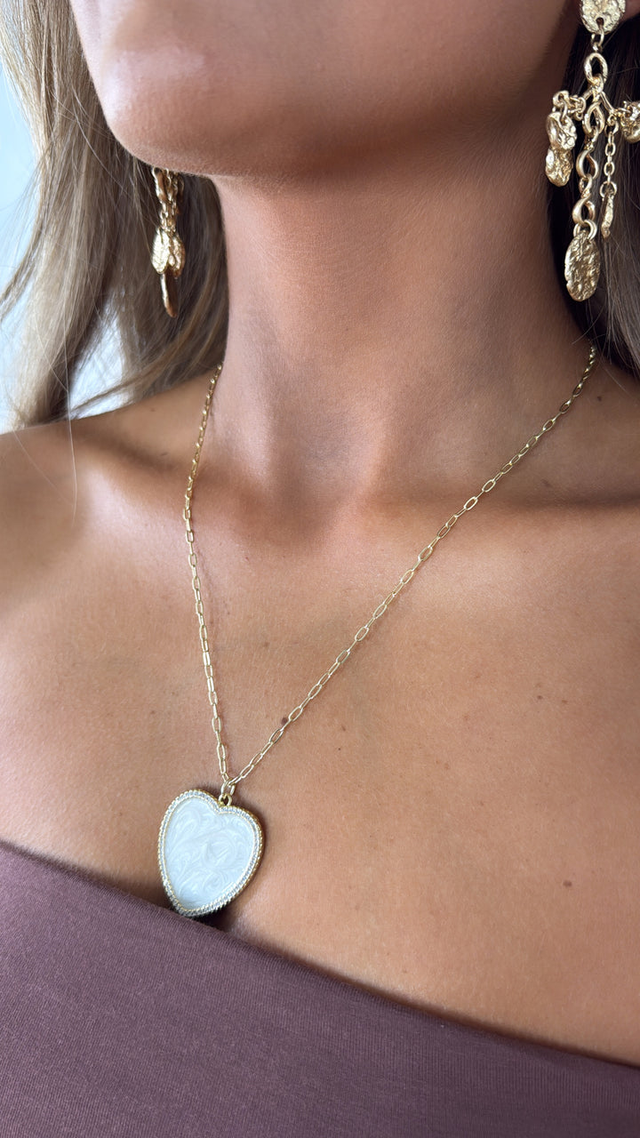 Treasure Jewels: Shimmering Heart Necklace