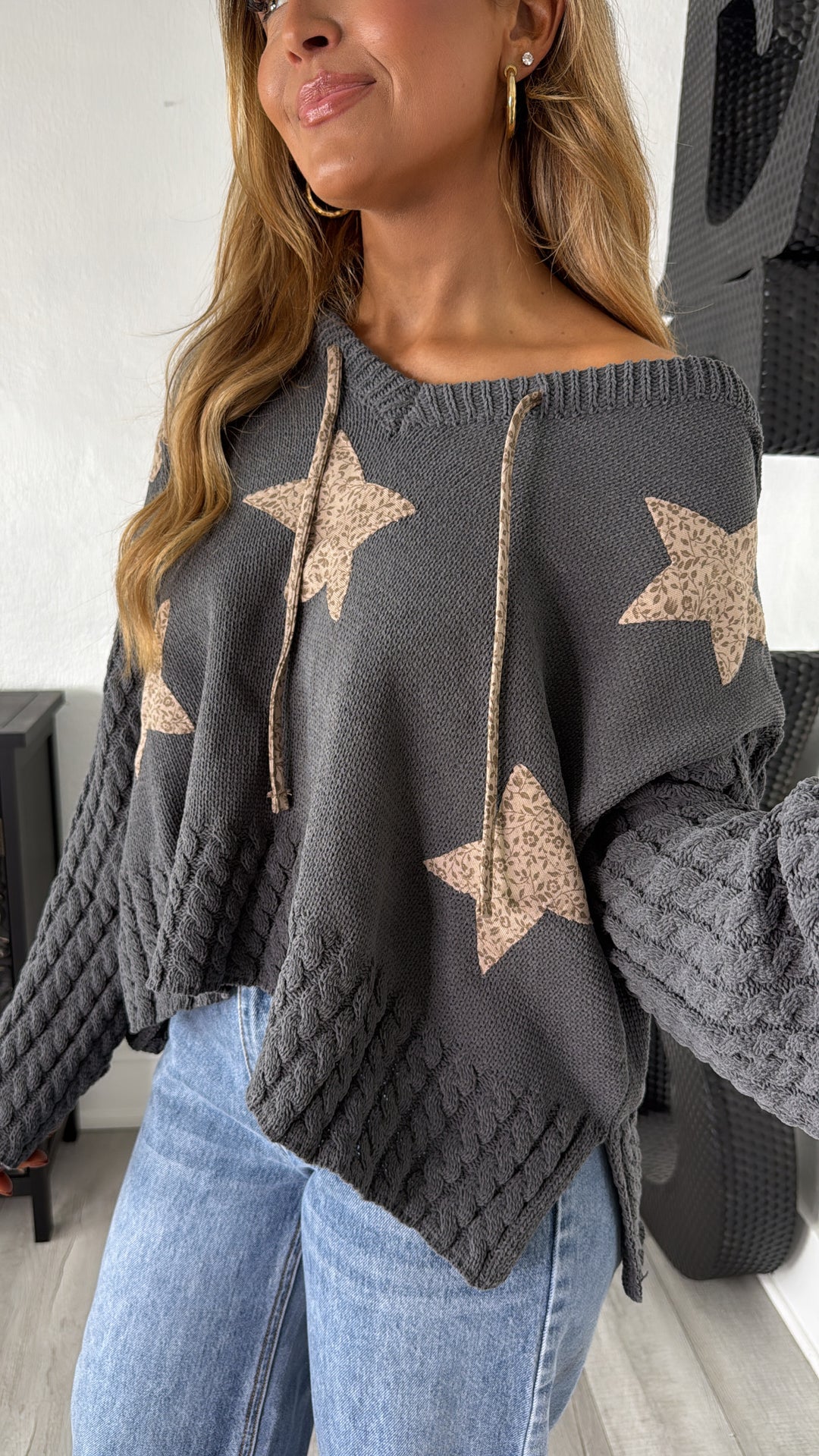 DOORBUSTER: POL Spotlight Star Pullover, Charcoal