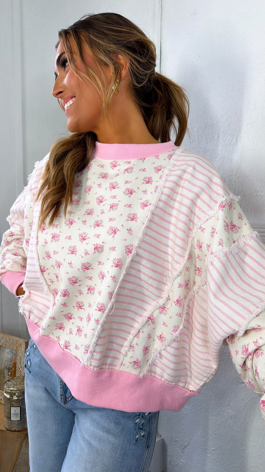 Comfort in Florals Crewneck, Lt. Pink