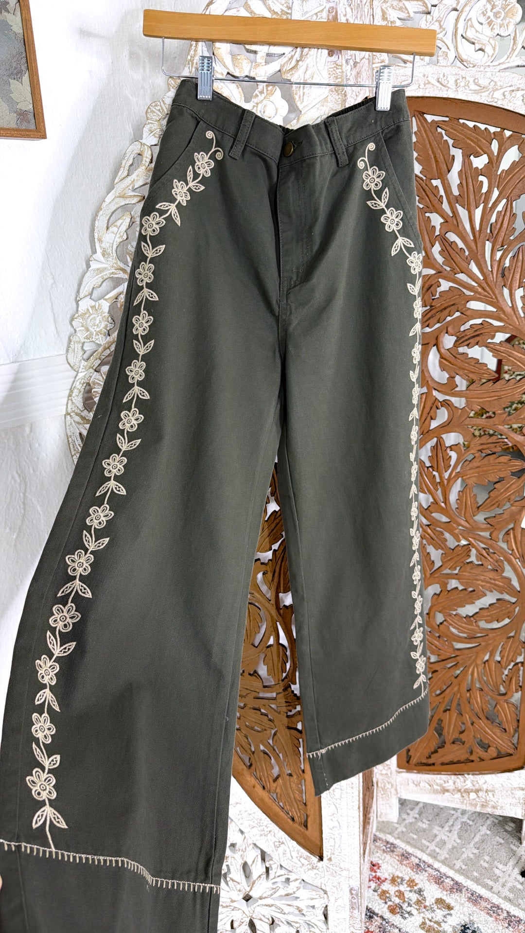 Elenor Embroidered Pants, Olive