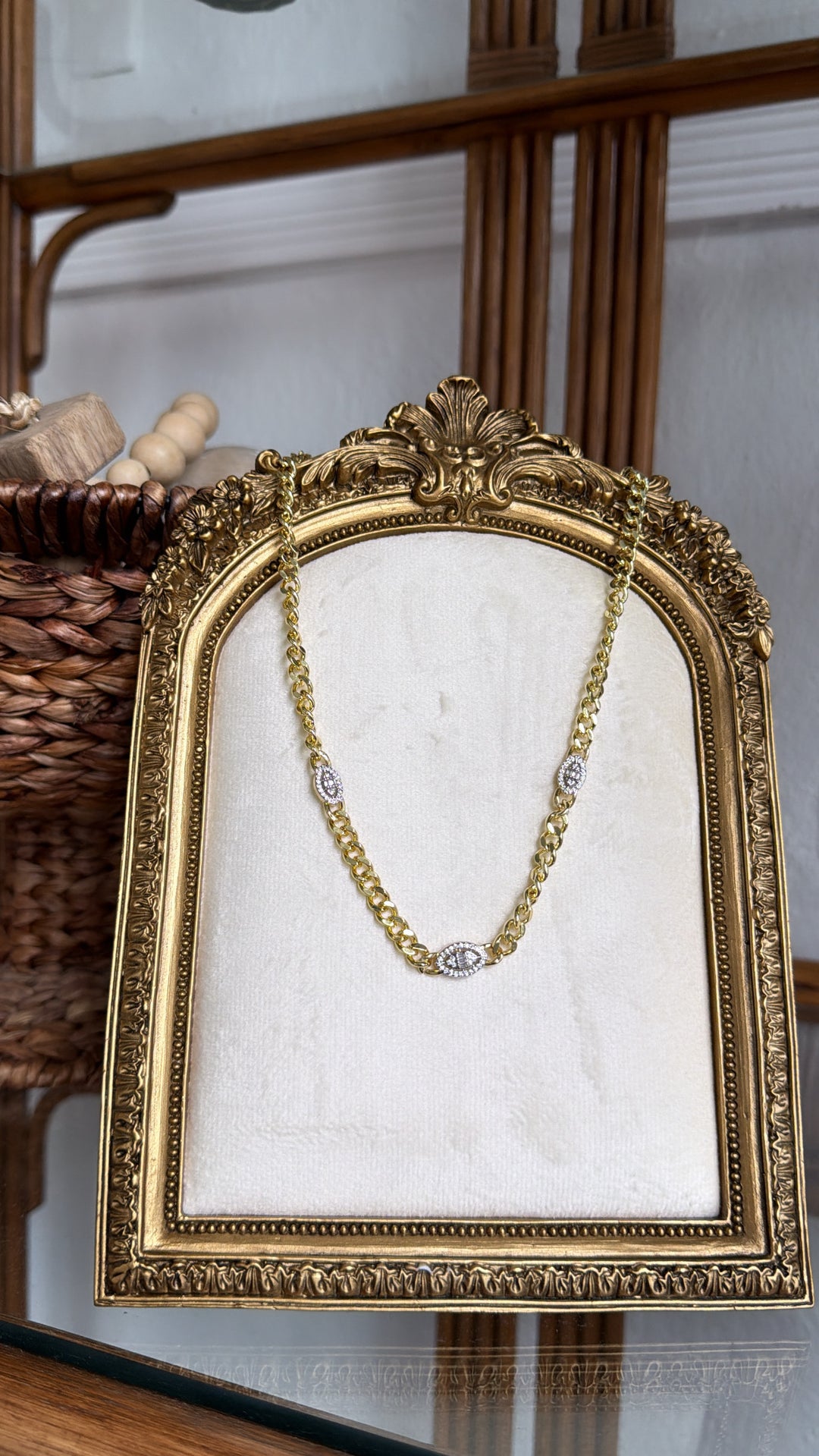 Treasure Jewels: Timeless Chic Necklace