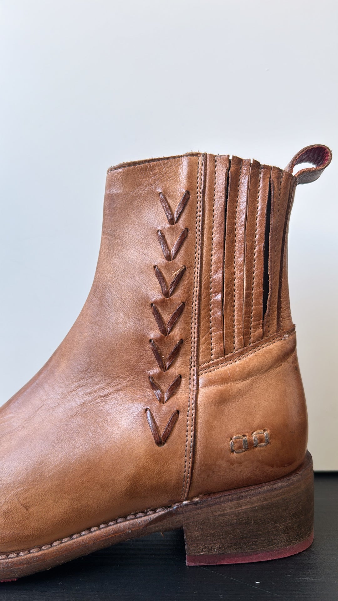 Bedstu Alina, Tan Rustic