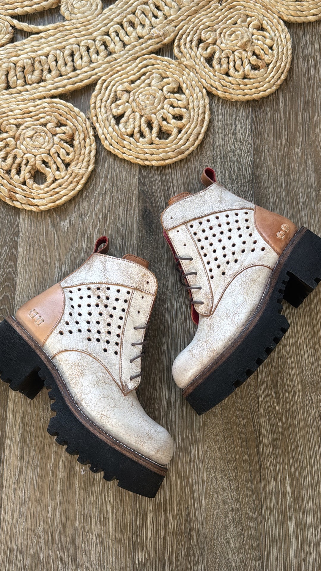 Bedstu Tanzania, Nectar Lux/ Tan Rustic