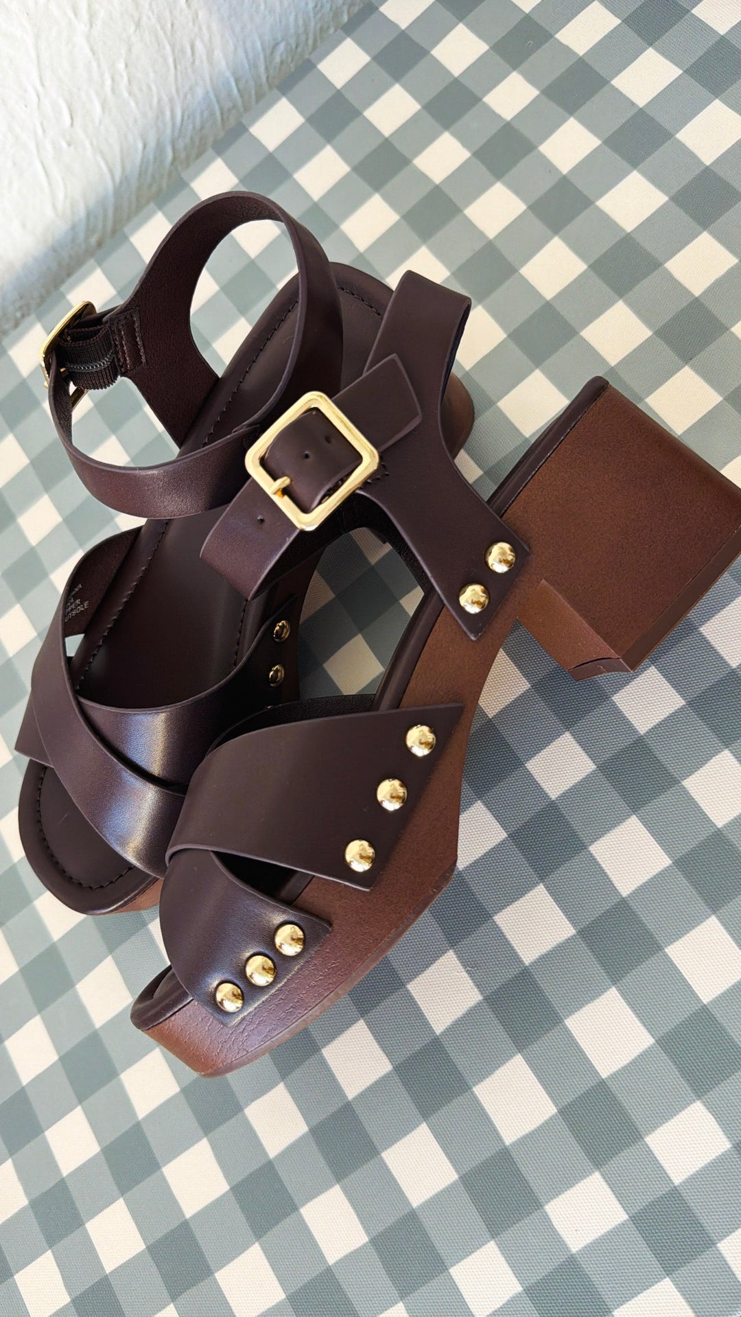 The Classic Stud Heel, Chocolate