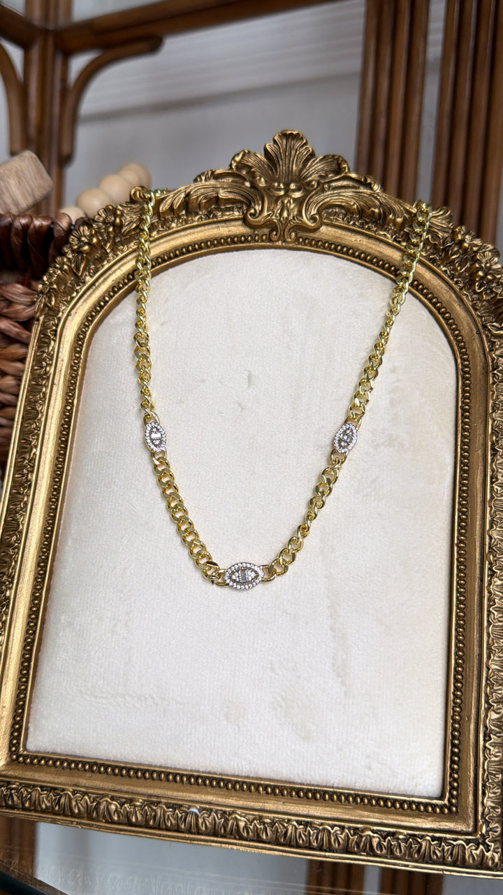 Treasure Jewels: Timeless Chic Necklace