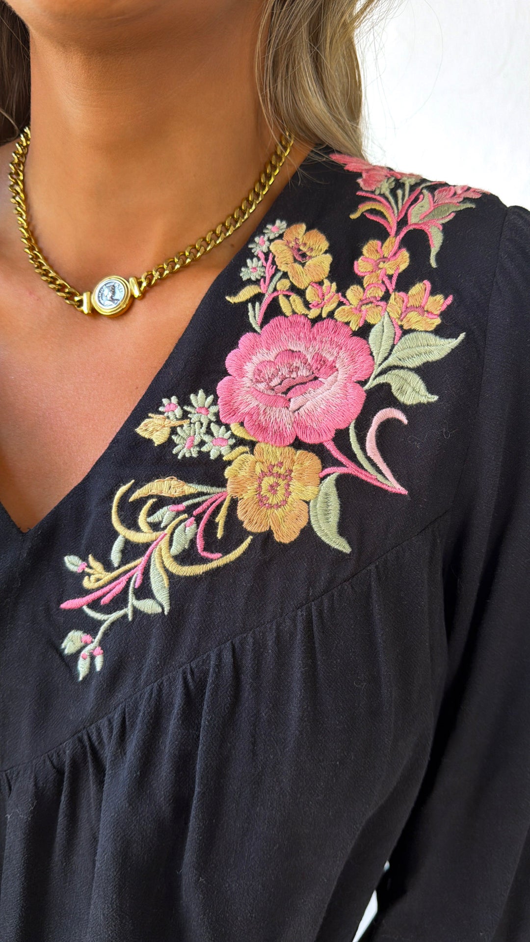 V-Split Embroidered Blouse, Black/Dusty Rose