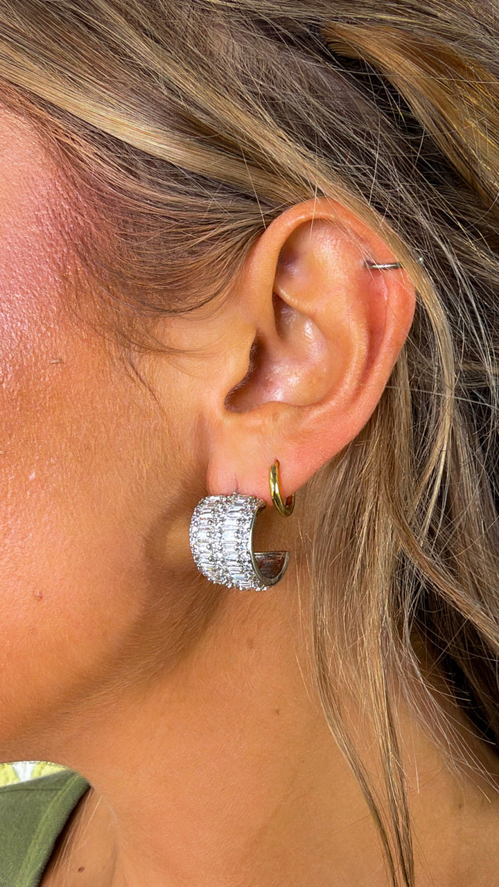 Radiant Shell Silver Stud