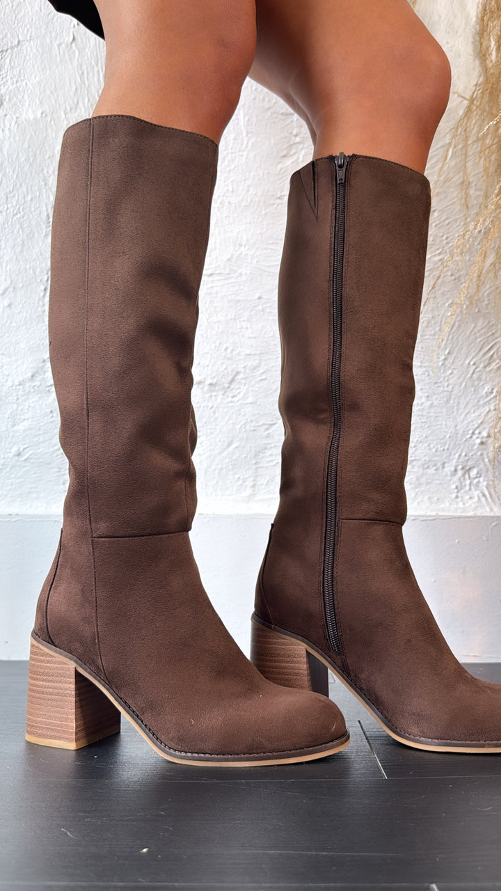 Dakota Heeled Boot, Chocolate