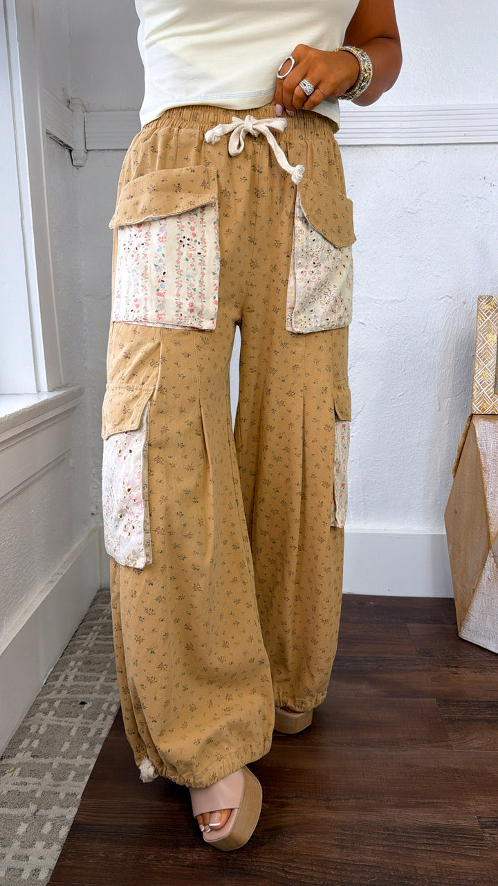 Floral Eyelet Pocket Jogger, Tan