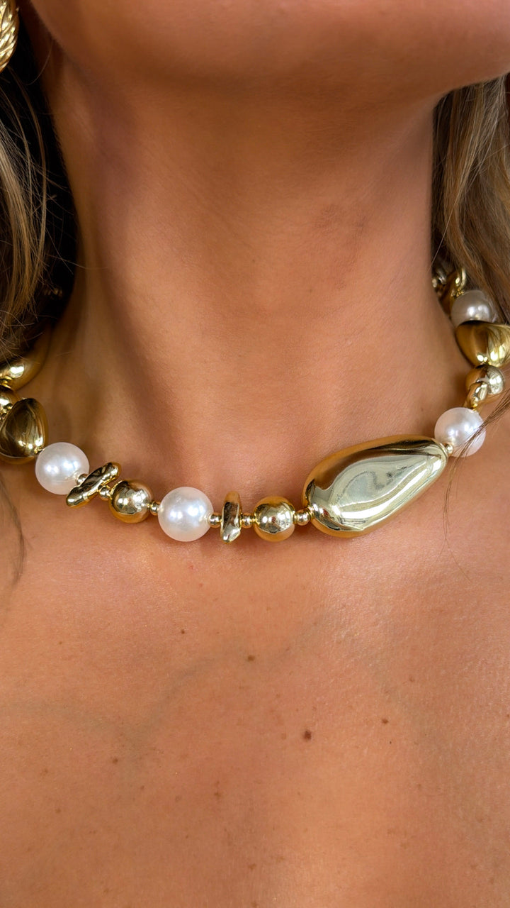 Pearls & Beads Necklace