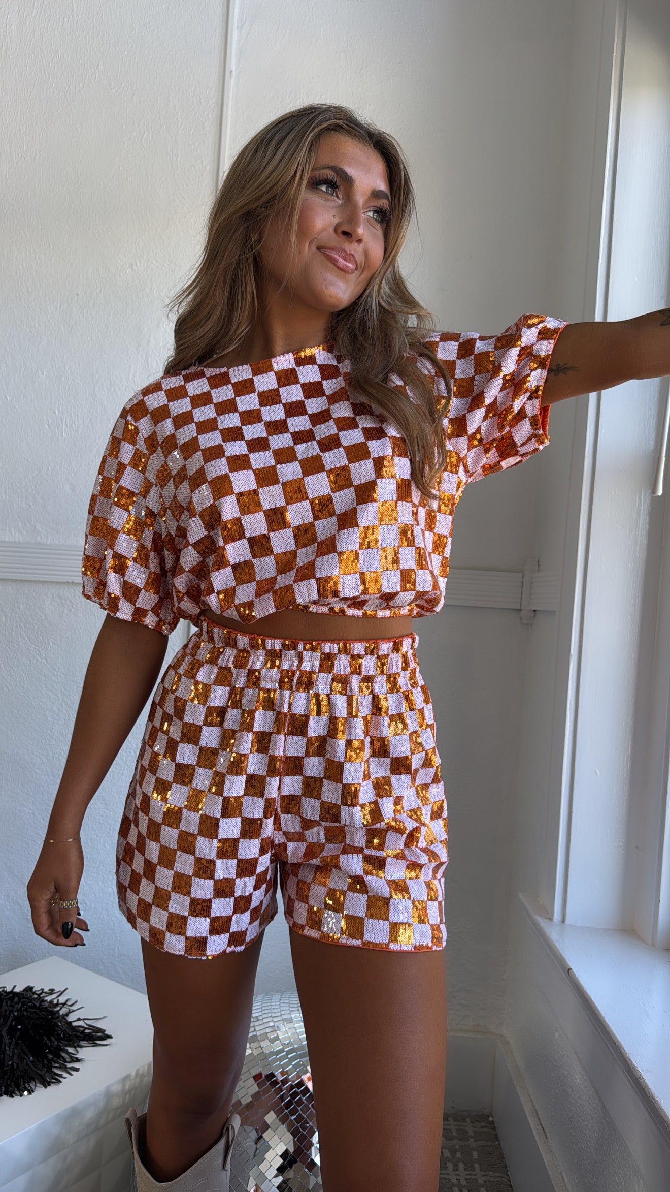 Toss! セットアップ Orange & White Gameday Checkered Sequin Set – Everyday Chic Boutique