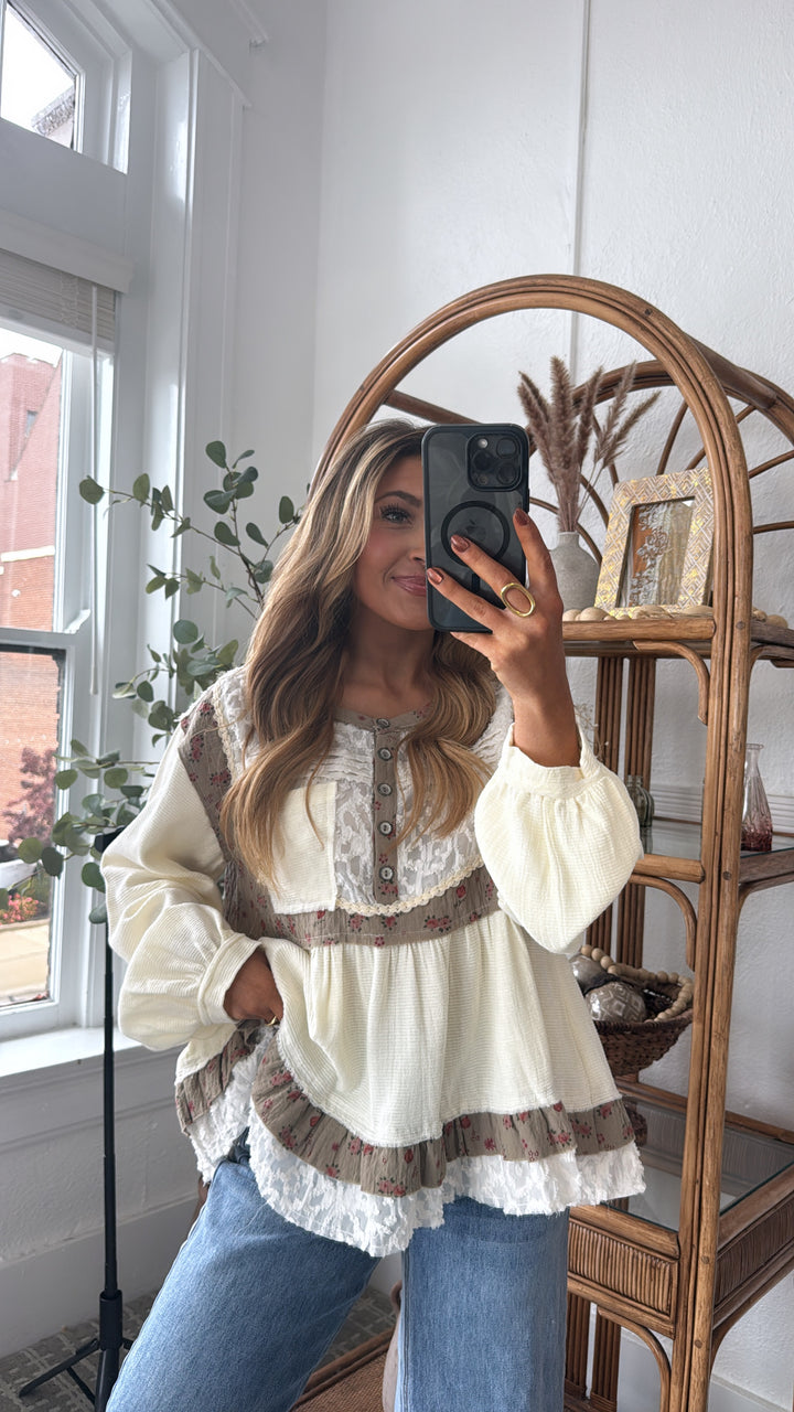 DOORBUSTER: POL Simple & Sweet Blouse, Cream