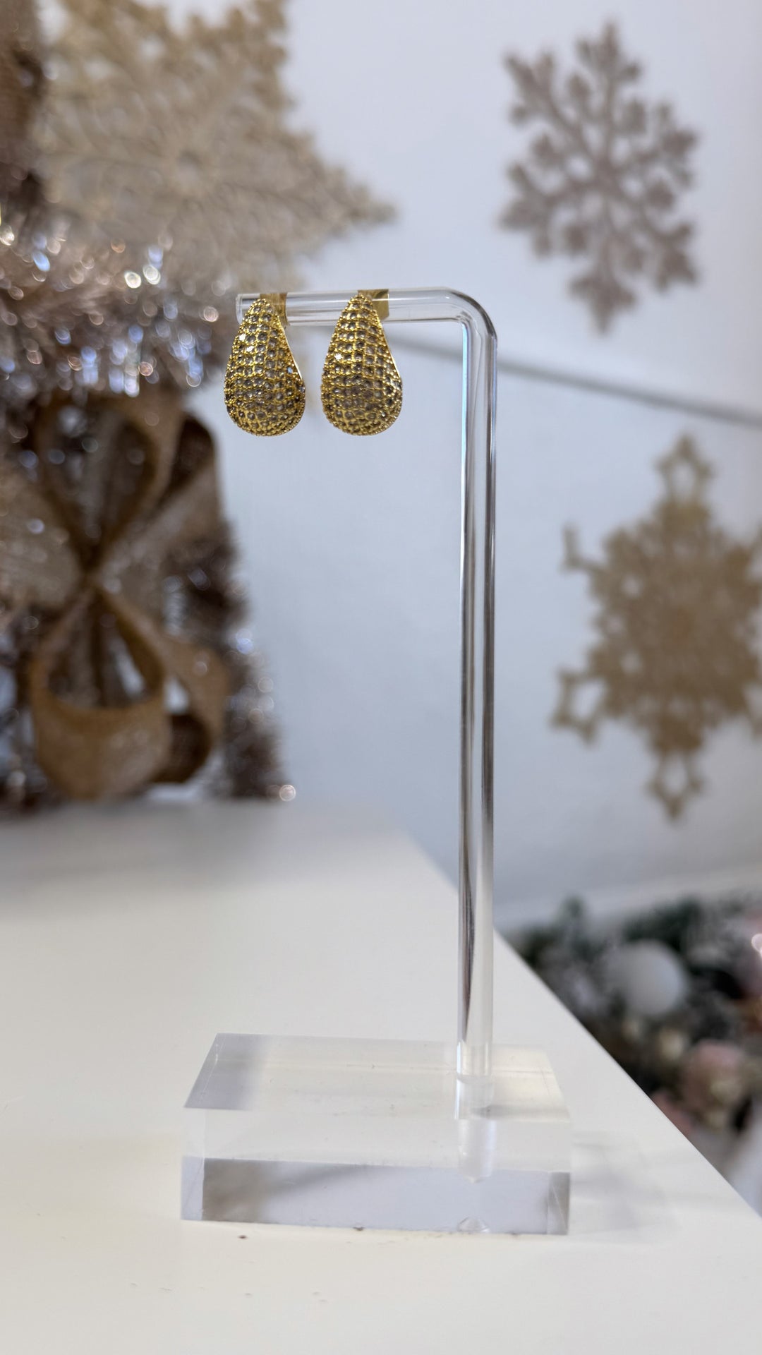 Treasure Jewels: Teardrop Glam Gold