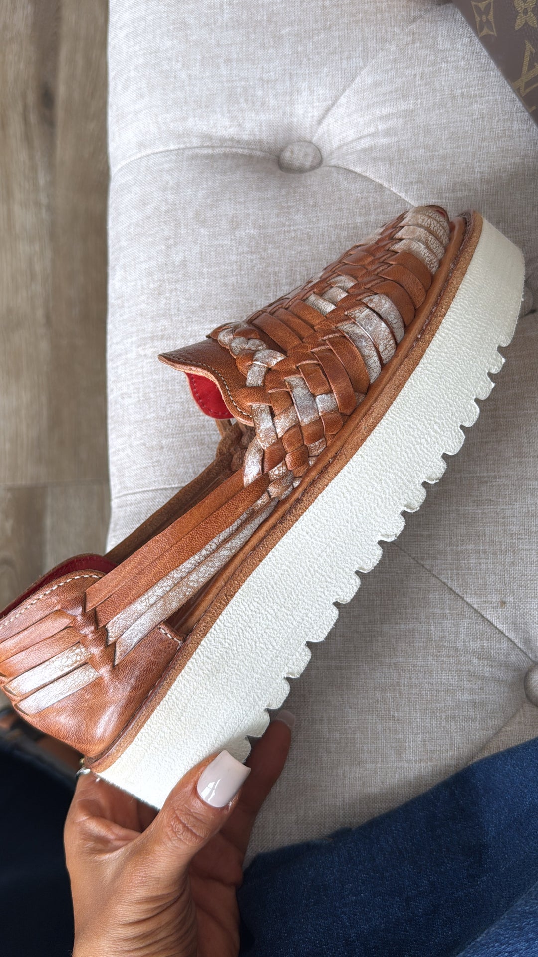 Bedstu Lizzie, Tan Rustic Nectar Lux