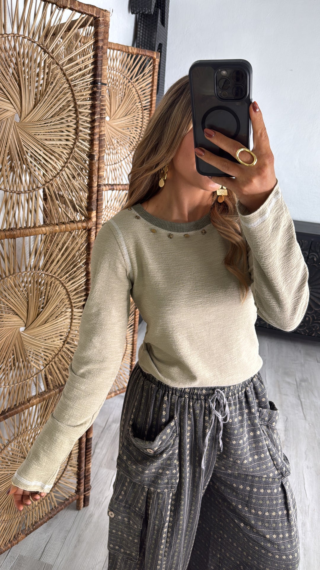 Studded Long Sleeve Basic, Olive