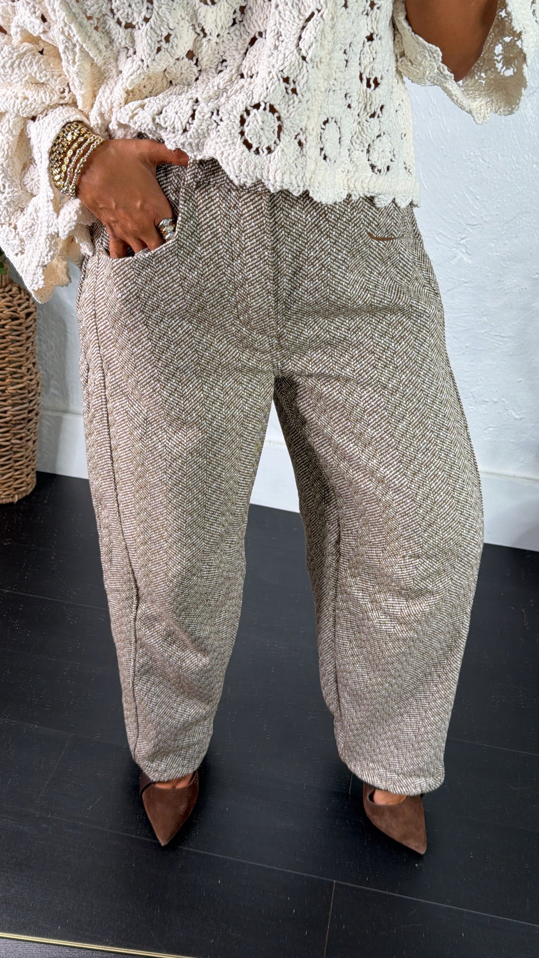 Crescent Bay Herringbone Barrel Pant, Brown