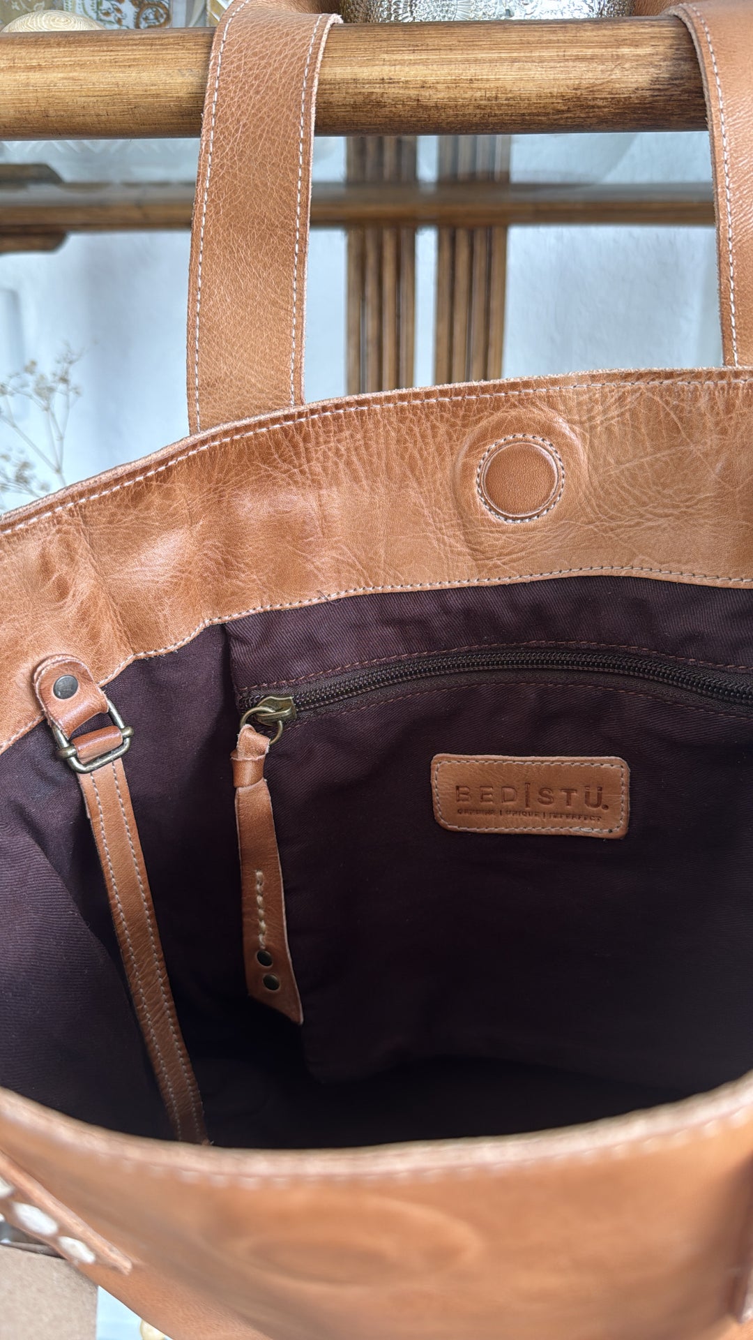 Bedstu Stevie, Tan Rustic