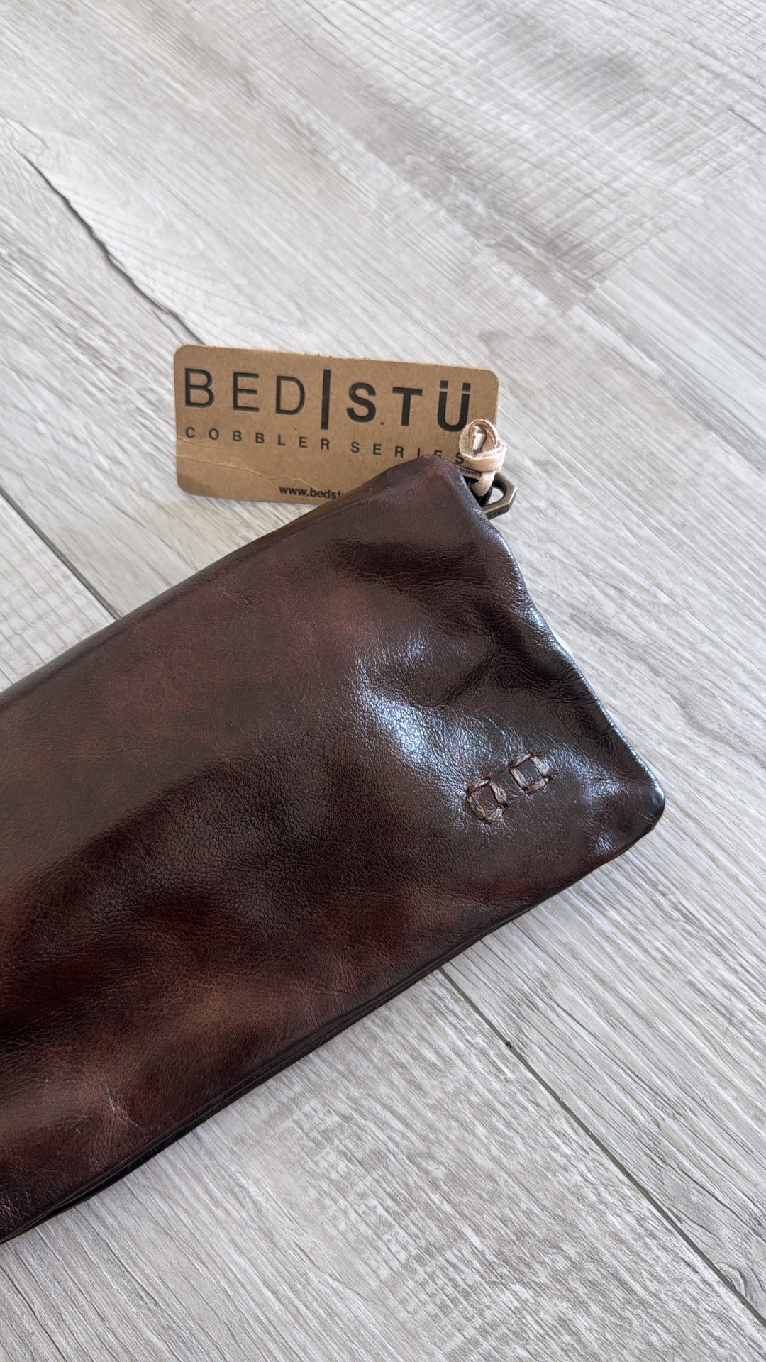 BedStu Cadence Crossbody, Teak Rustic