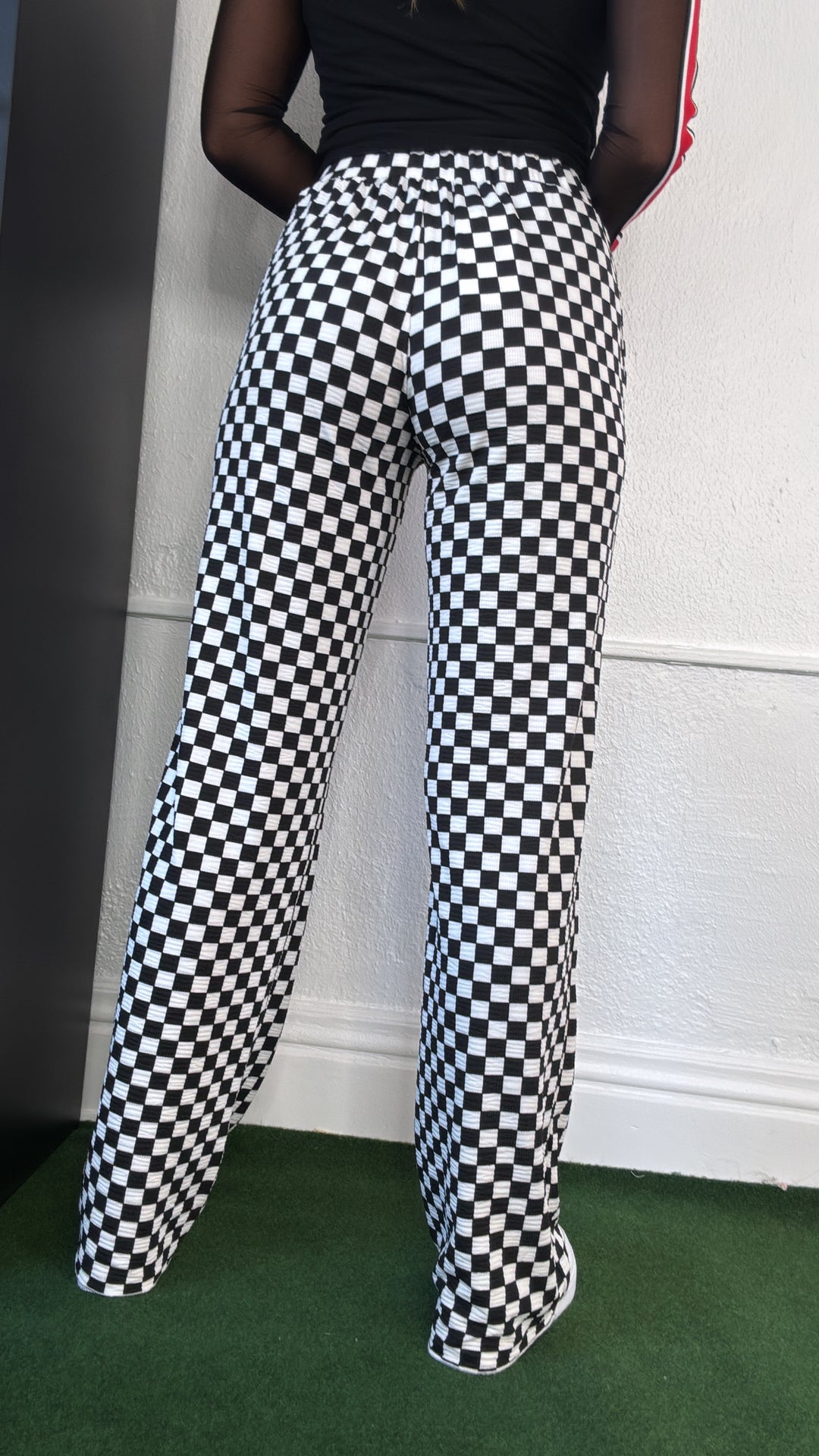 ECB Exclusive : Kickin' It Checkered Pant, White/Black