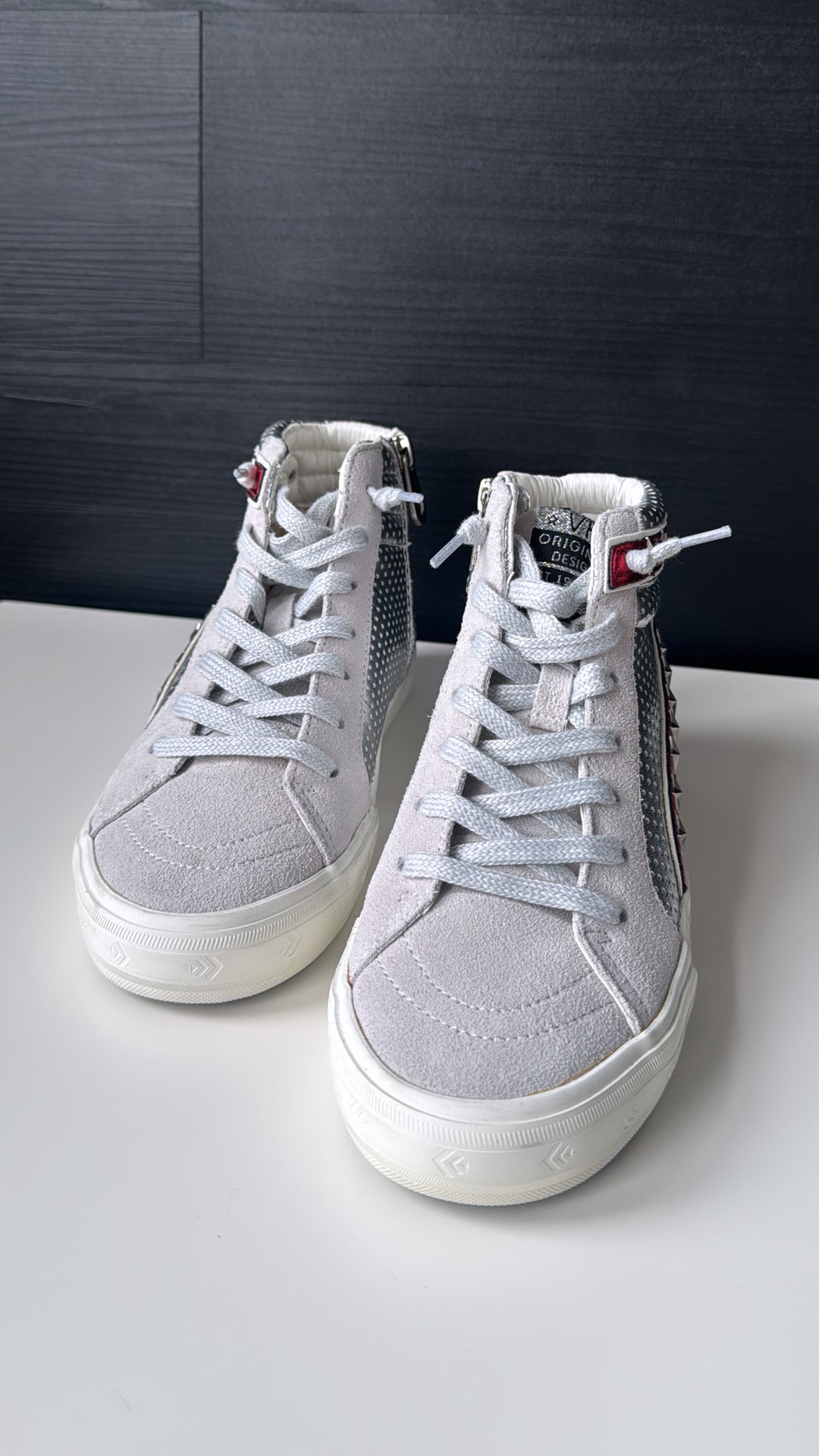 VH Bailey Sneaker , Red/Silver