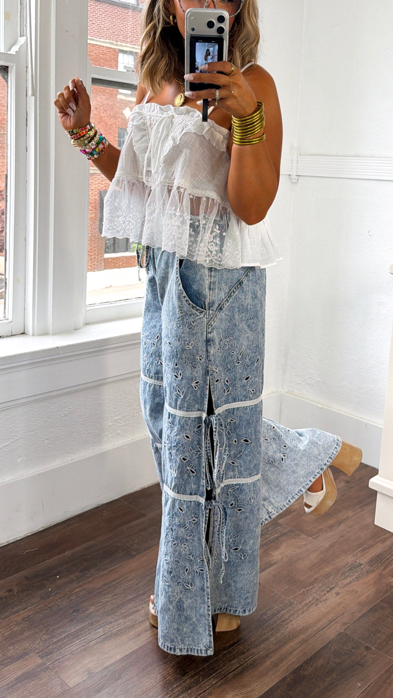 パンツ DIANTE EMBROIDERY DAMAGE DENIM Embroidered Vine Pants, Denim – Everyday Chic Boutique