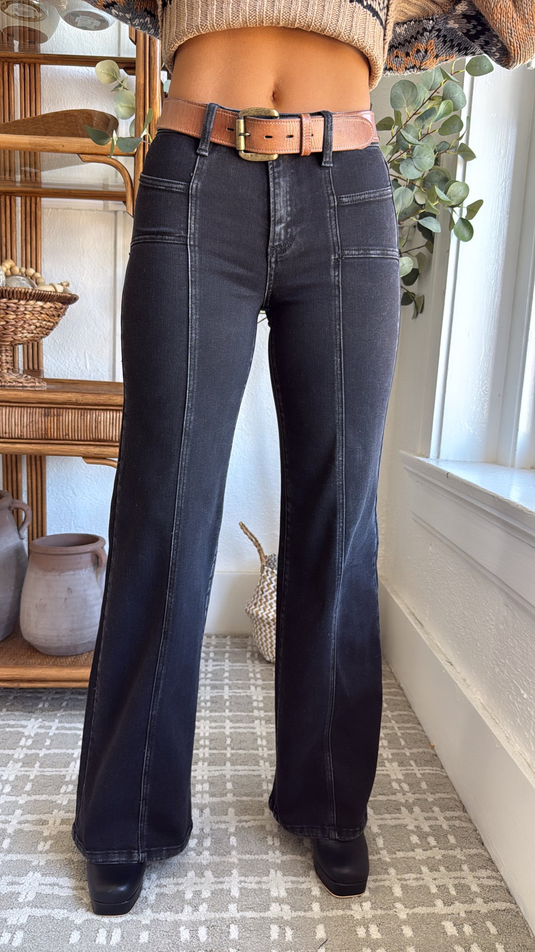 Duke Mid Rise Black Denim, Risen