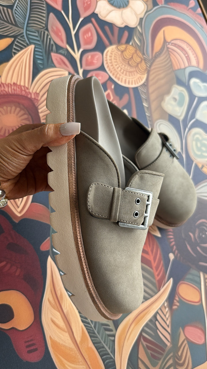 Mirewood Clogs, Taupe