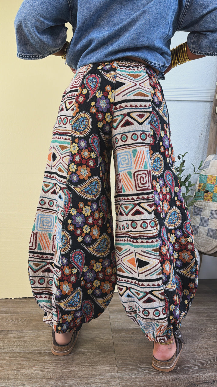 Paisley Fields Jogger, Black Multi