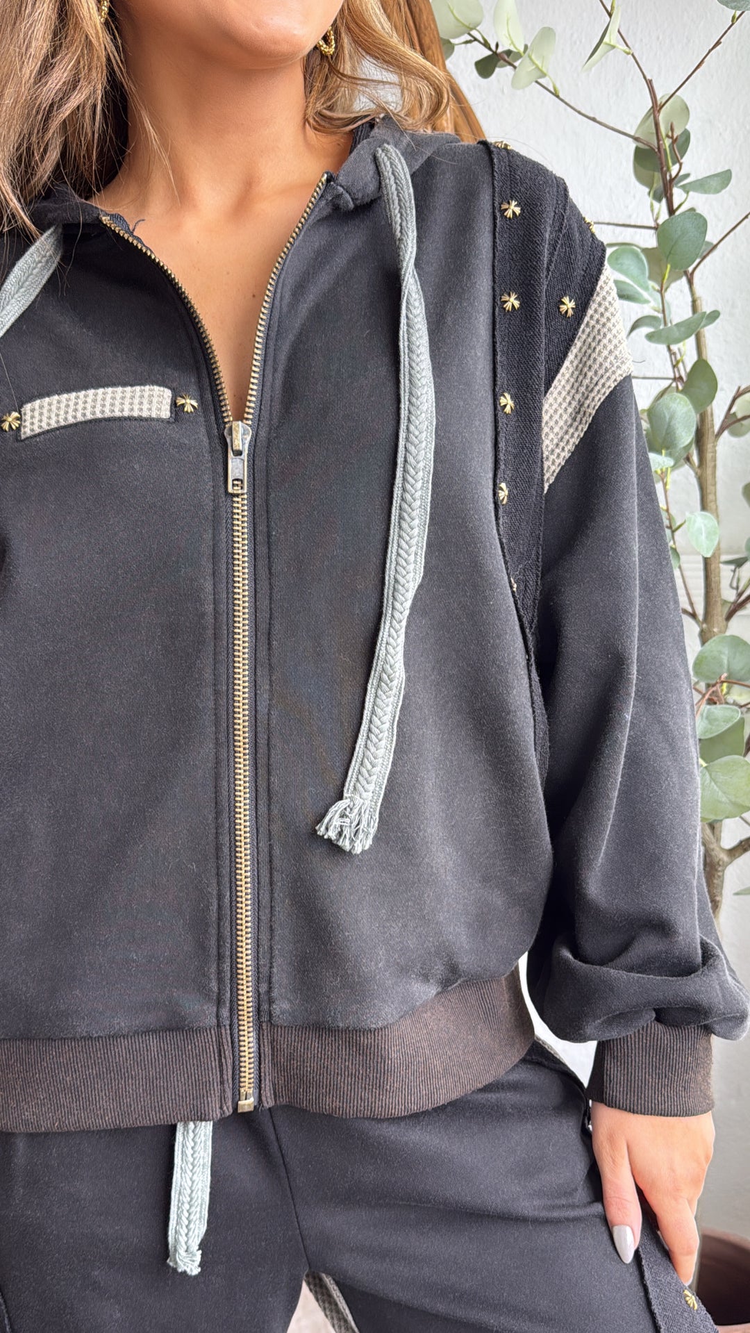 Urban Chic Waffle Knit Zip Up, Black