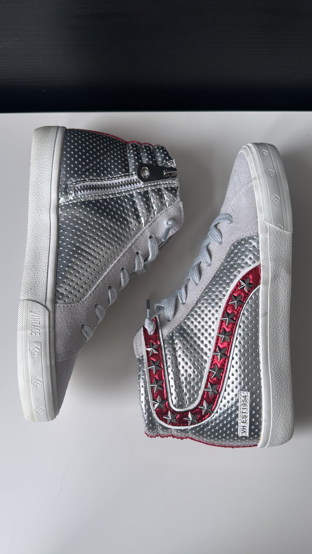 VH Bailey Sneaker , Red/Silver