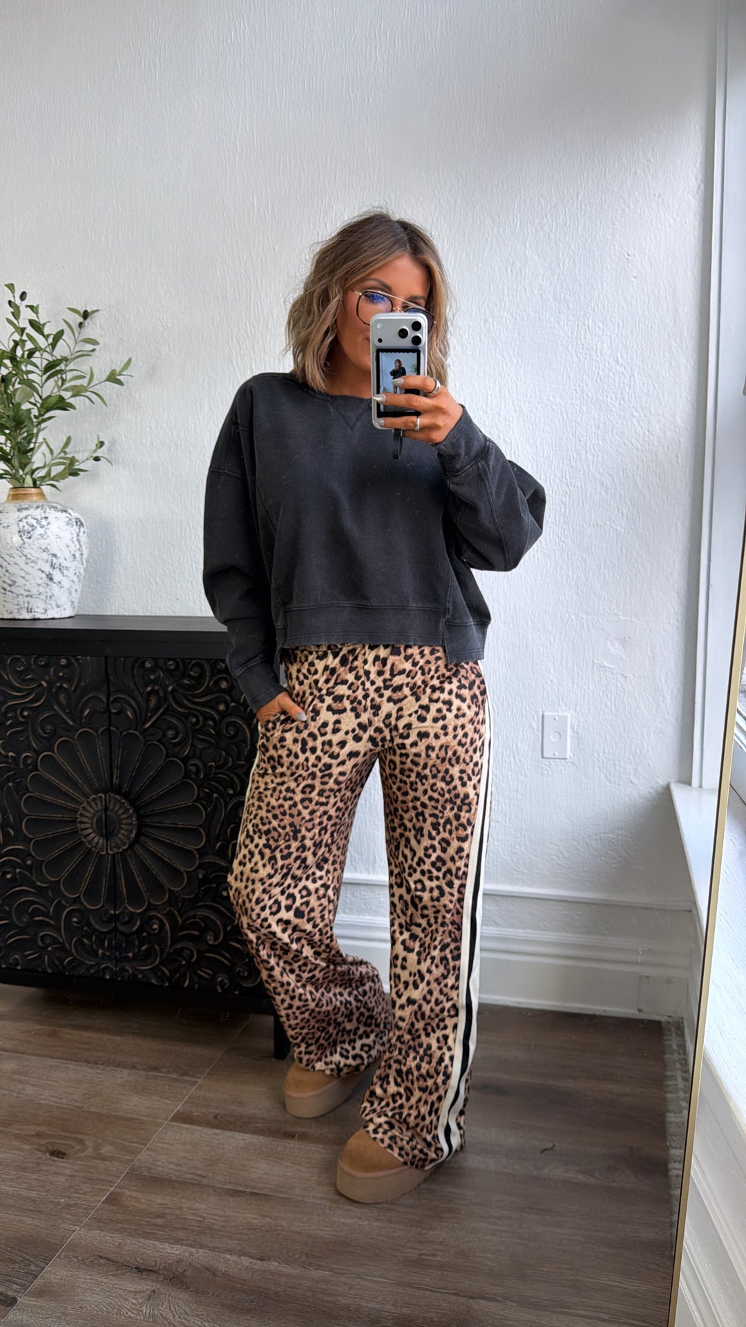 Essential Crewneck, Black