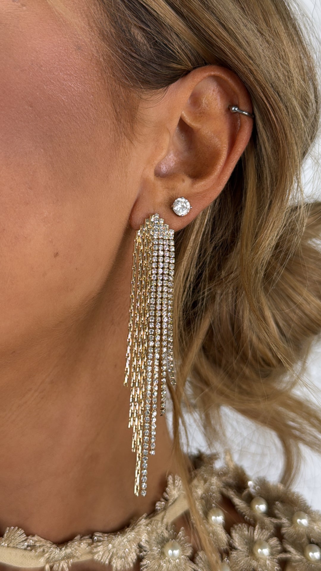 Round Of Applause Dangle Earring, Gold