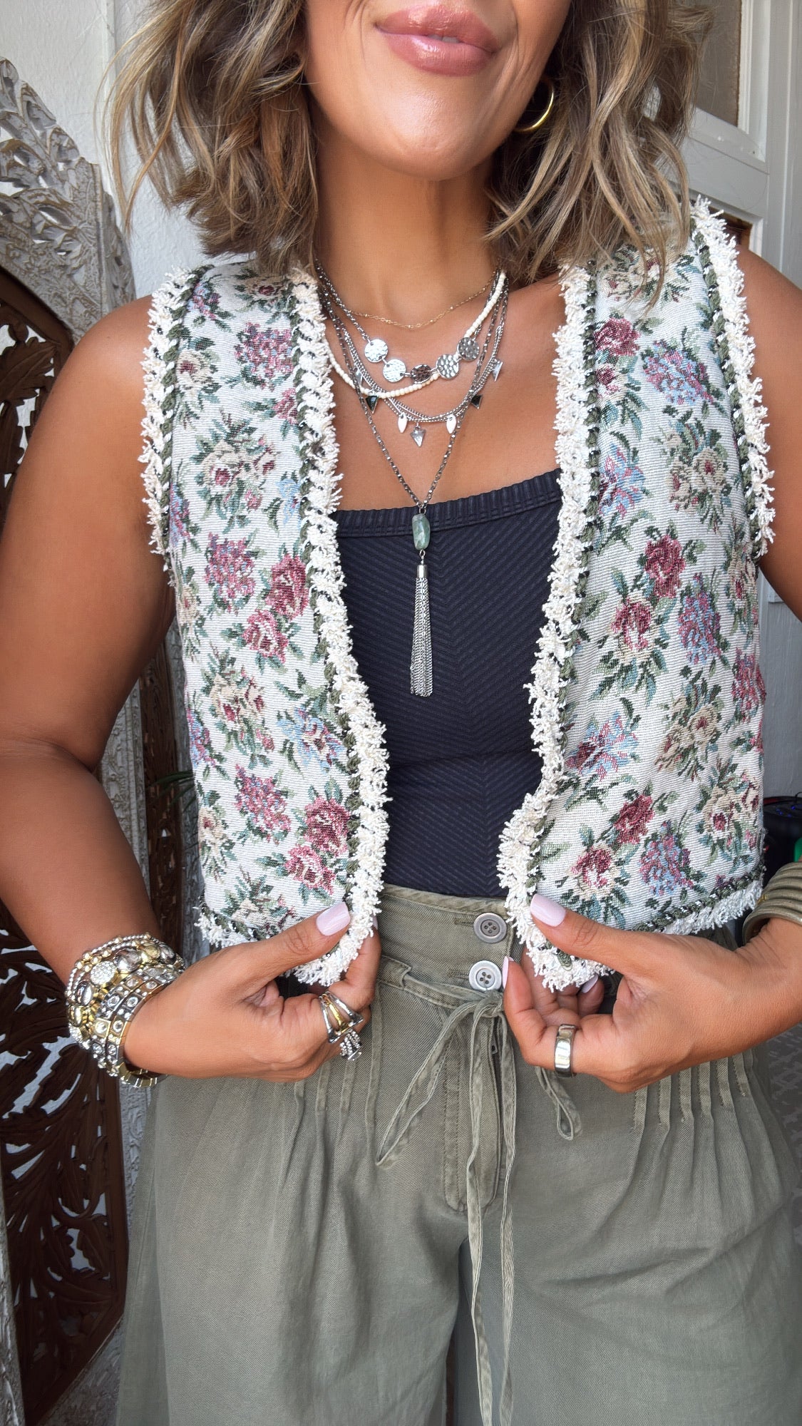 Fading Wildflower Tapestry Vest, Multi – Everyday Chic Boutique