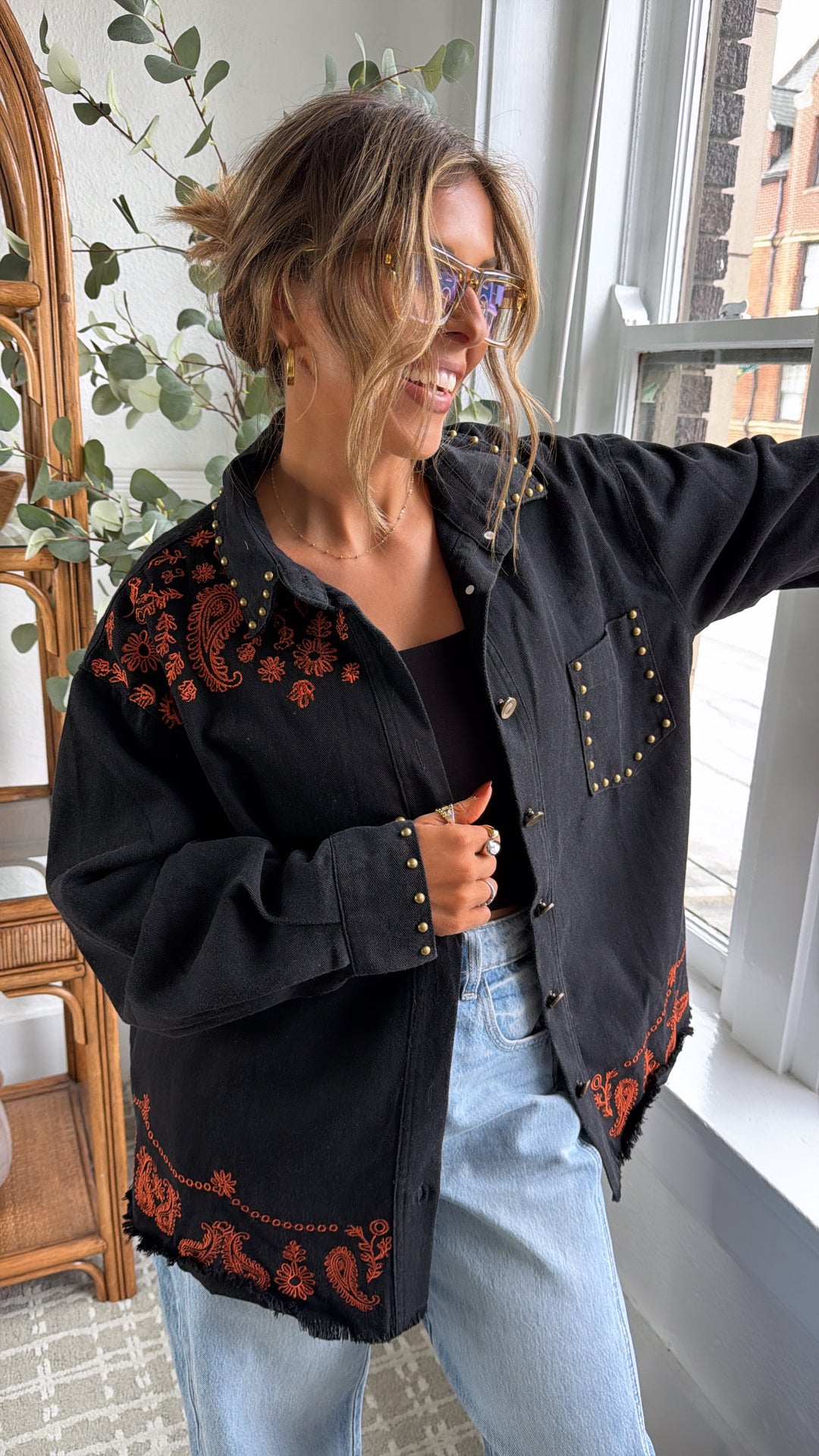 Bronco Bloom Button Up, Black Multi