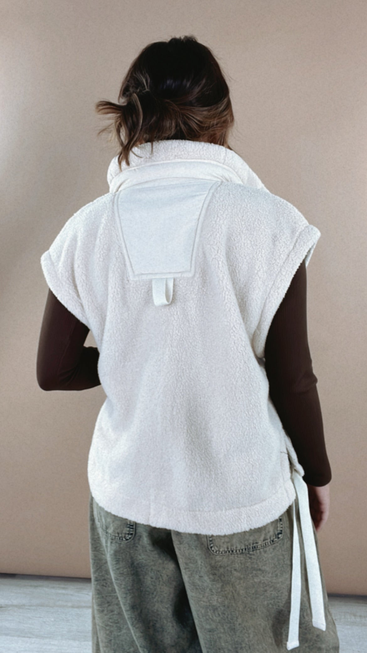 Love To Layer Fleece Vest, Cream – Everyday Chic Boutique