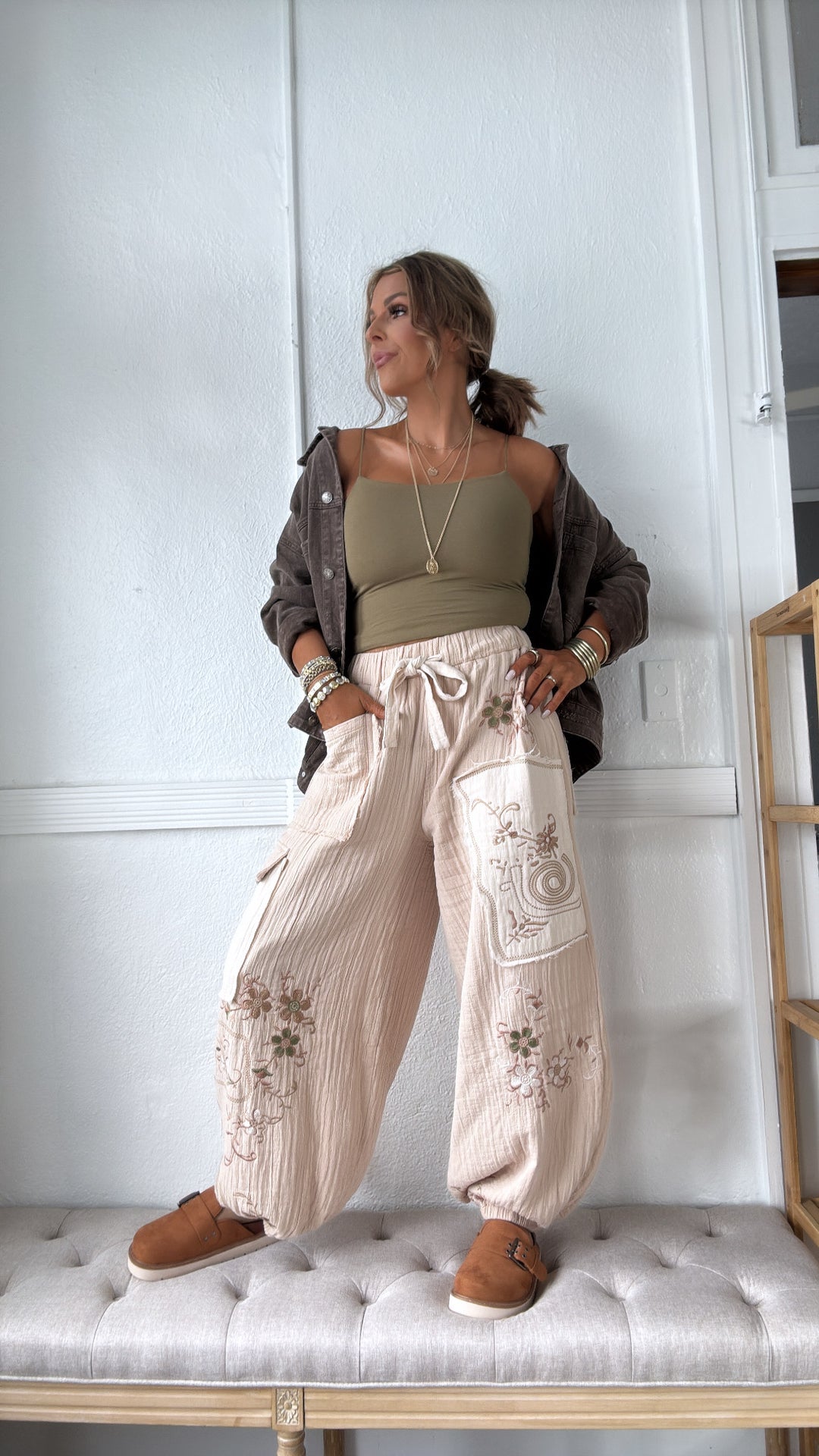 Terra Embroidered Jogger, Natural