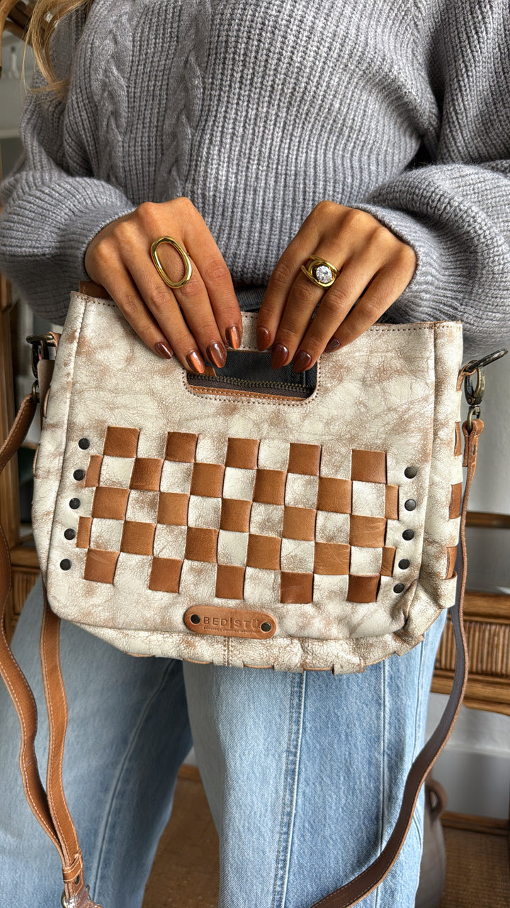 Bedstu Keiki, Nectar Lux Tan Rustic