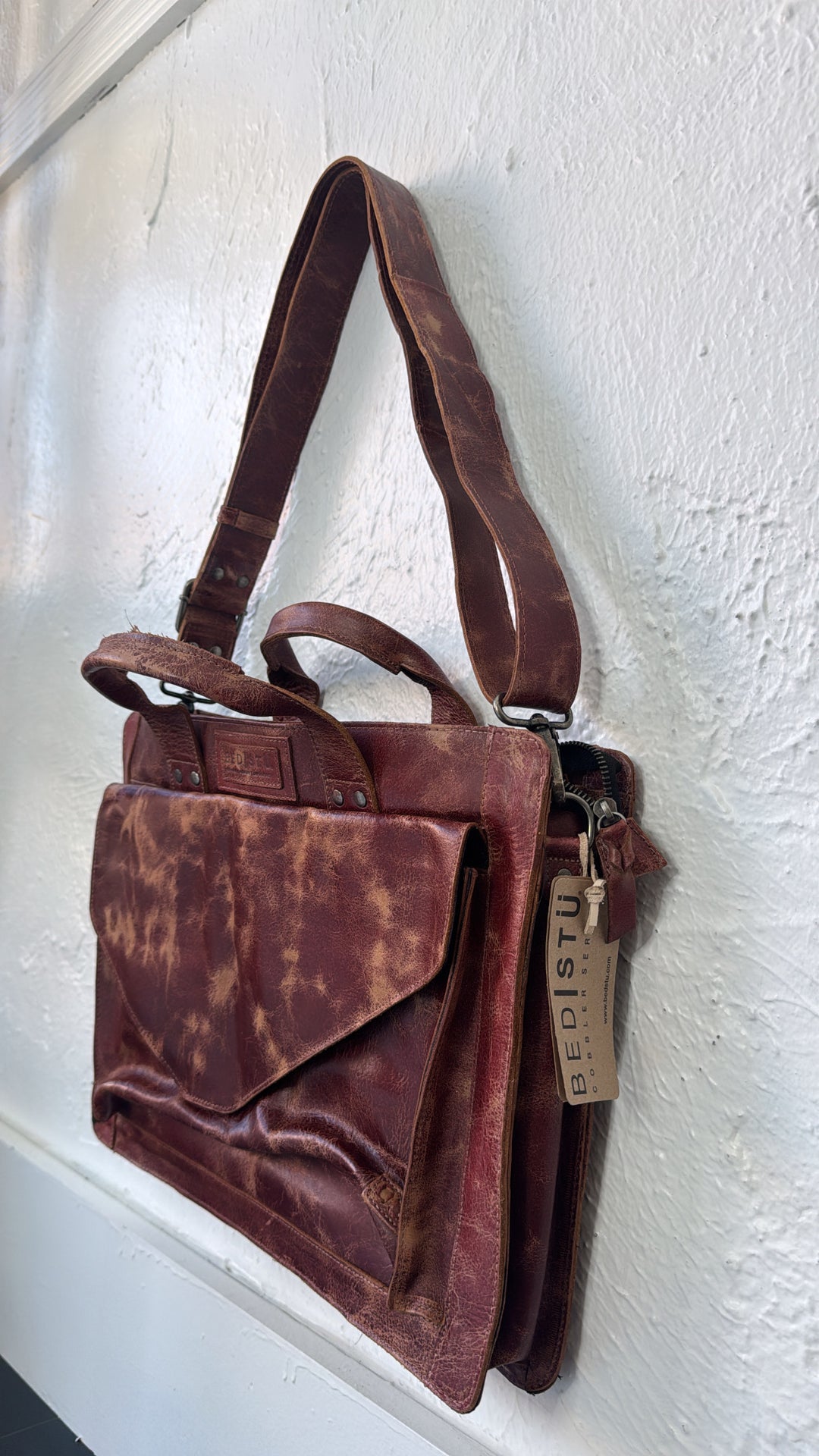 BedStu Depp, Cherry Lacquer Lux