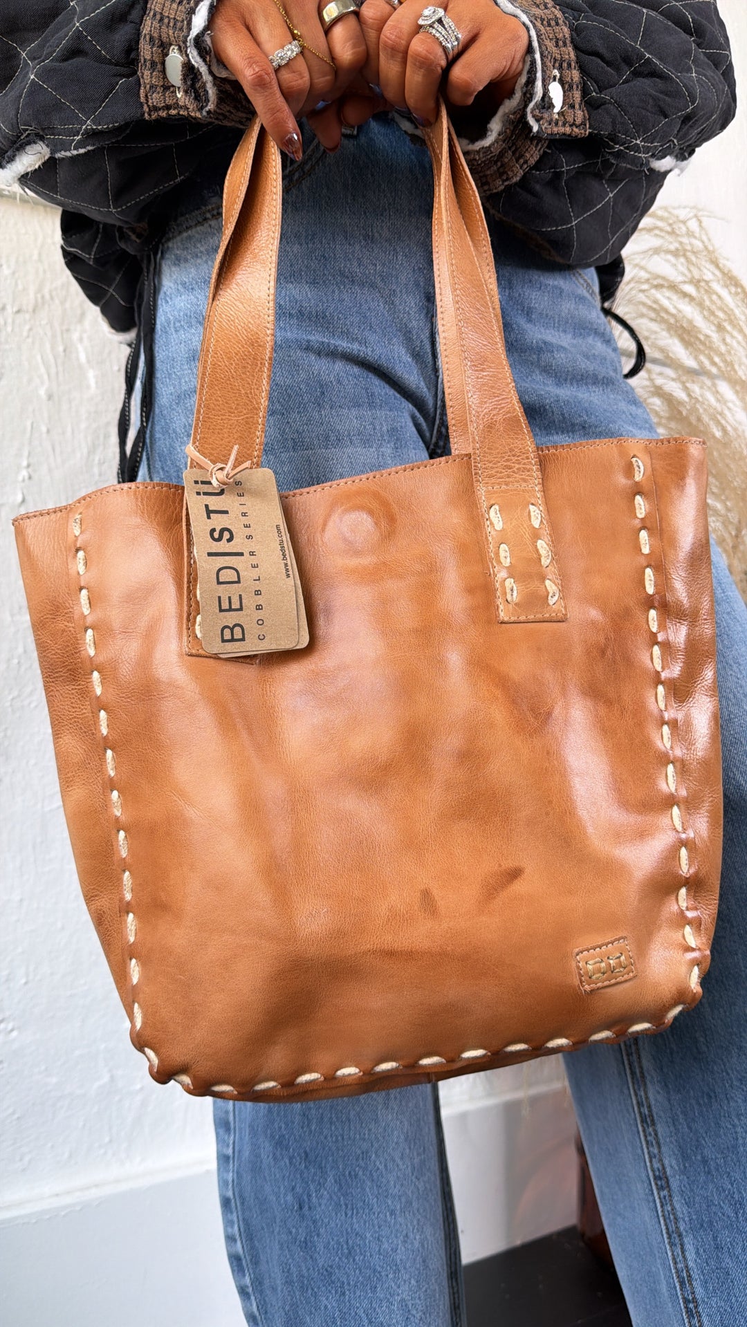 Bedstu Stevie, Tan Rustic