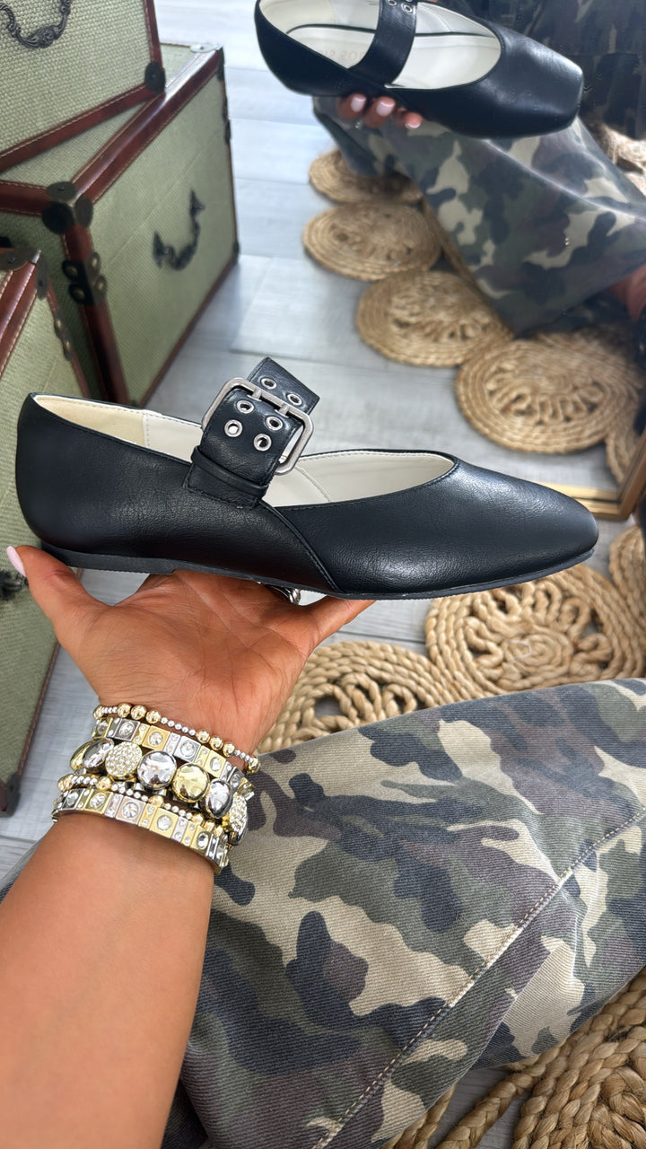 Bella Ballet Flat W Buckle Detail, Black