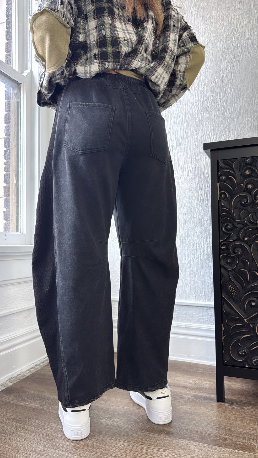 Trend Setter Barrel Leg Sweatpant, Black