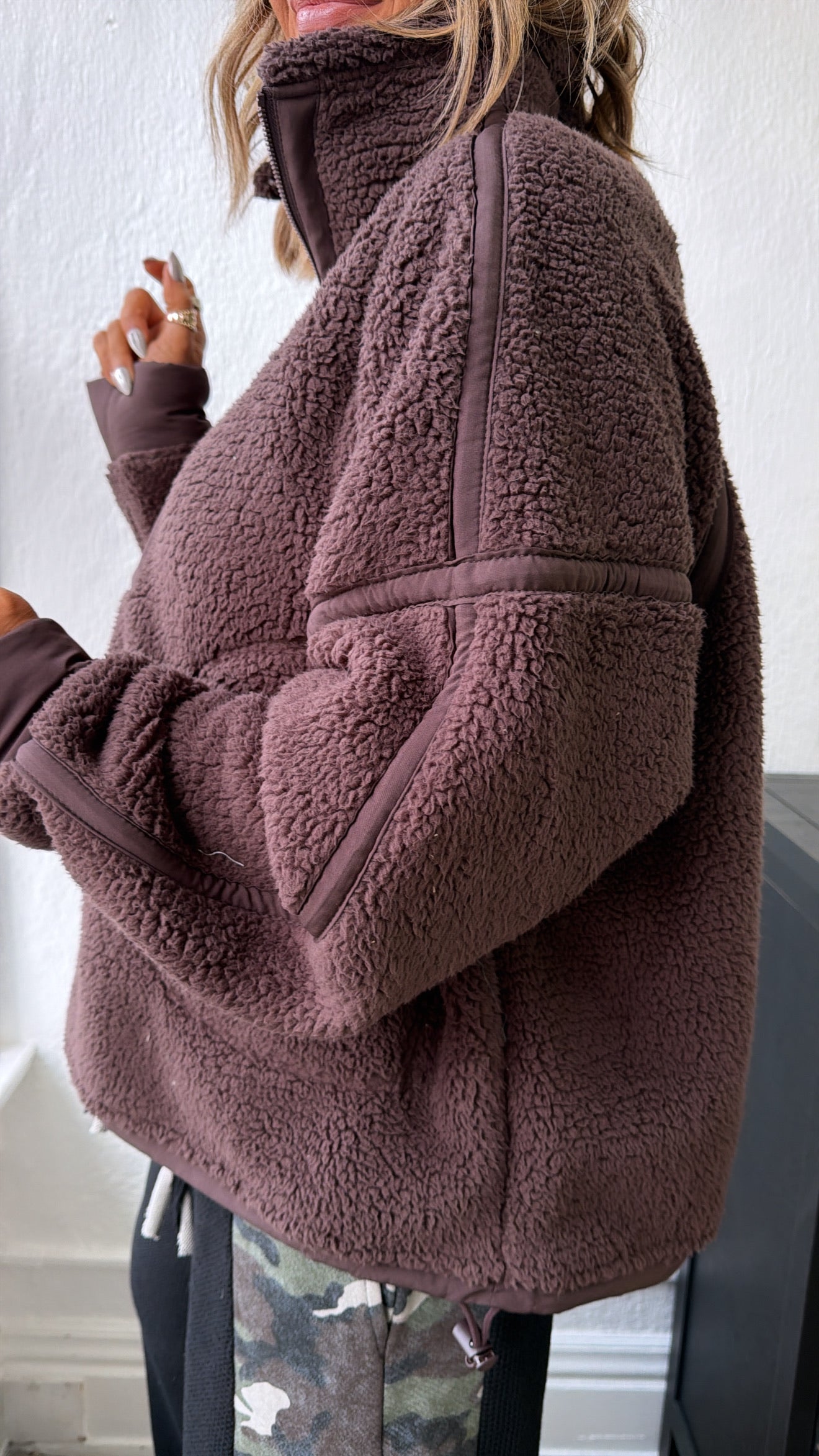 The Summit Quarter Zip Sherpa, Espresso – Everyday Chic Boutique